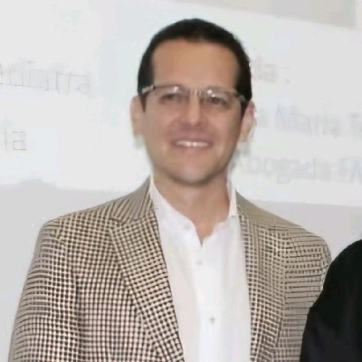 Dr. Carlos Asenjo Oyarzún
