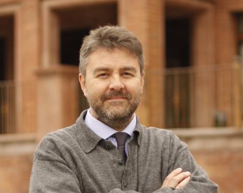 Dr. Rolando Morales Huber