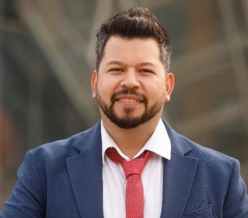 Dr. Carlos Cortés