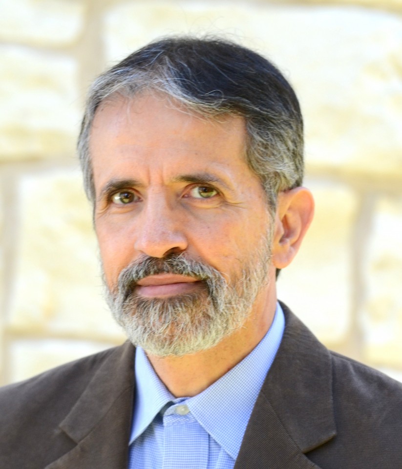Dr. Carlos Machado