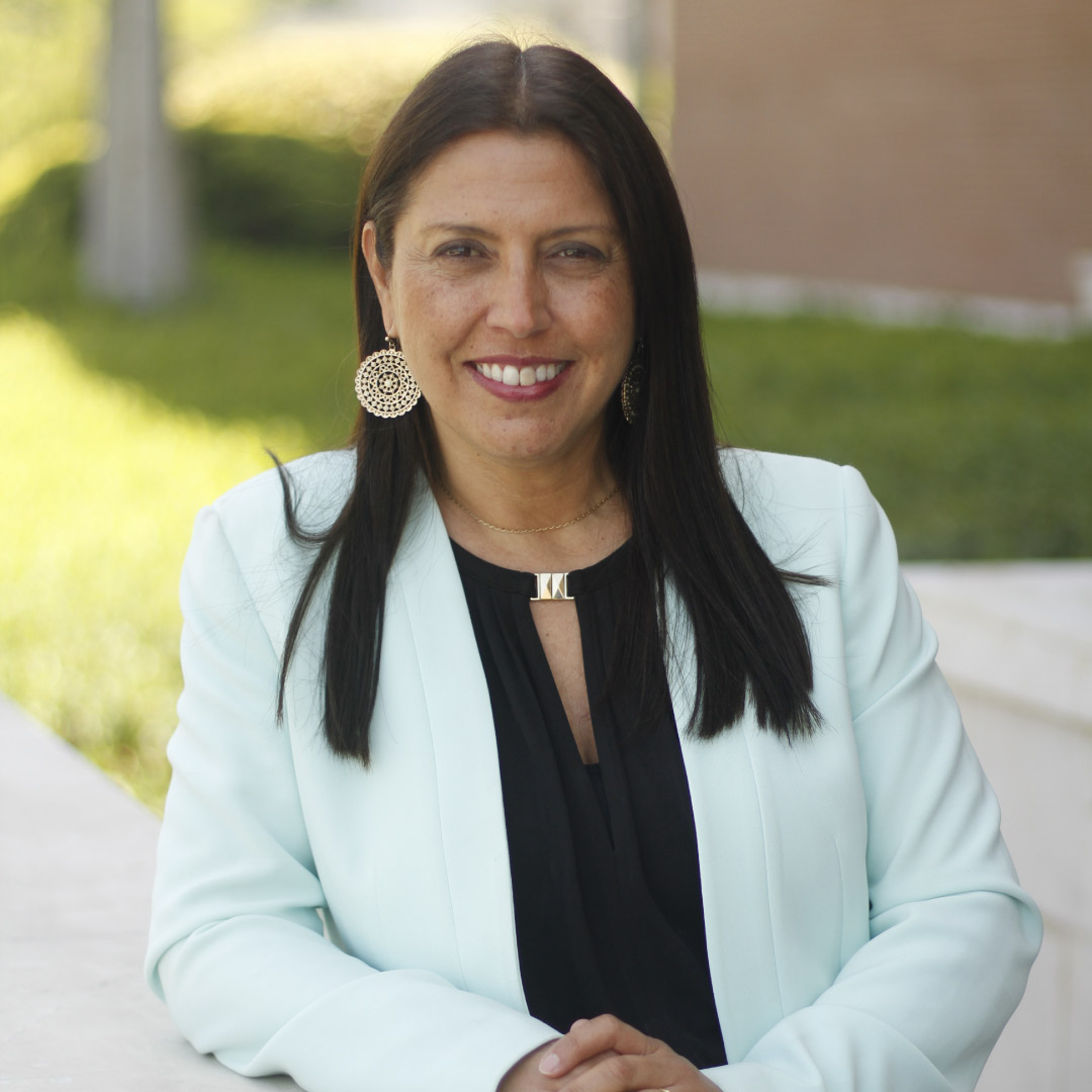 Carmina Gillmore Valenzuela