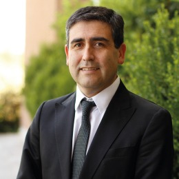 Dr. Yerko Leighton