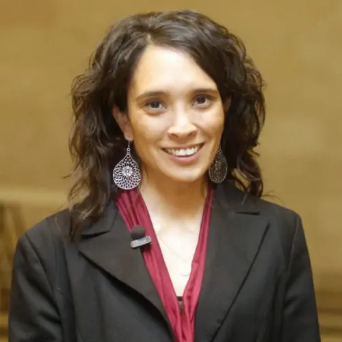M. Teresa Walker R.