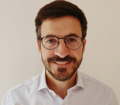 Dr. Matías Correa