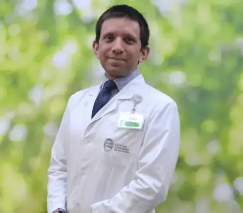 Dr. Roberto Altamirano Assad