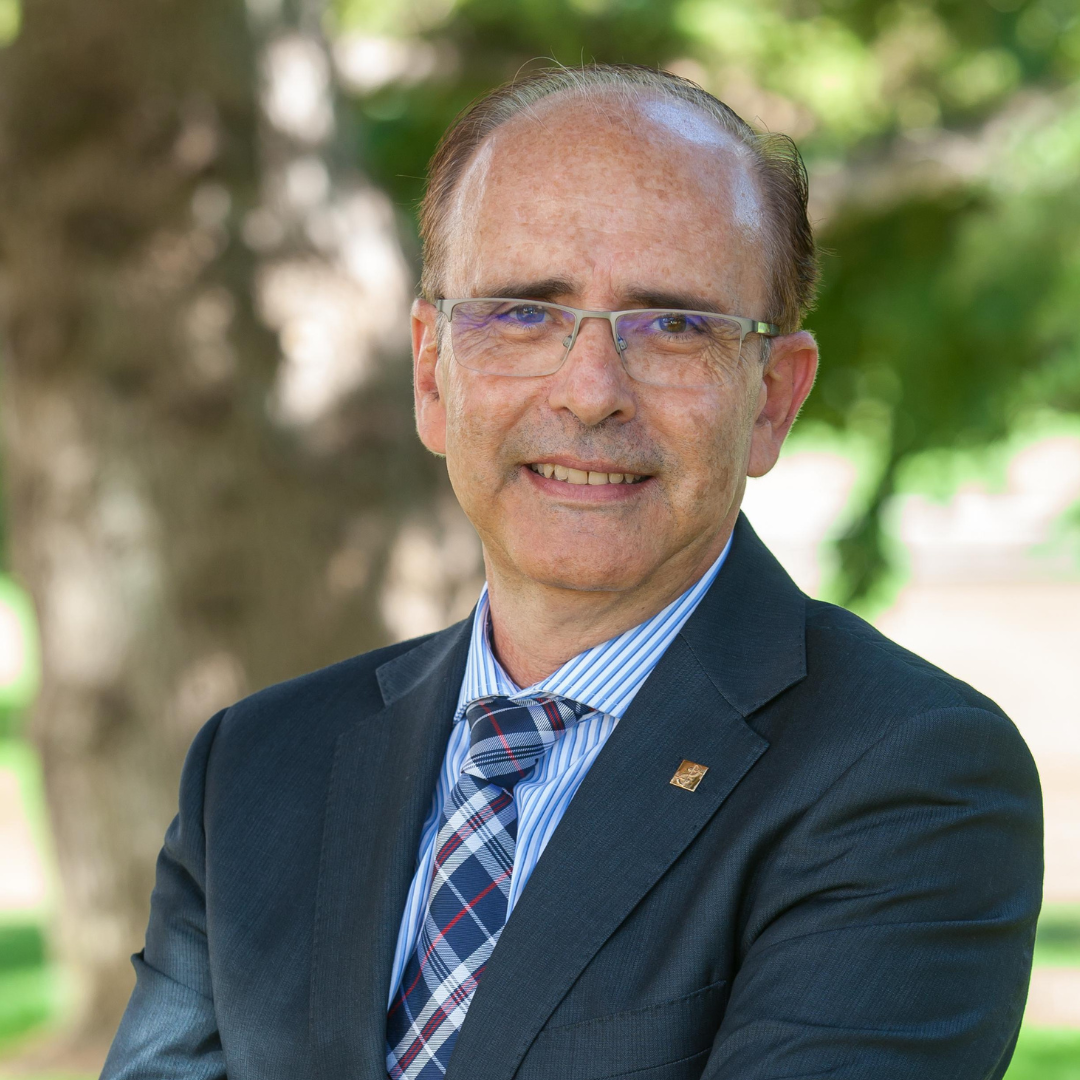 Dr. Jesús de la Fuente Arias