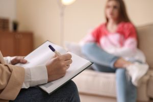 ¿Qué rol cumple un consejero técnico en el sistema judicial? 